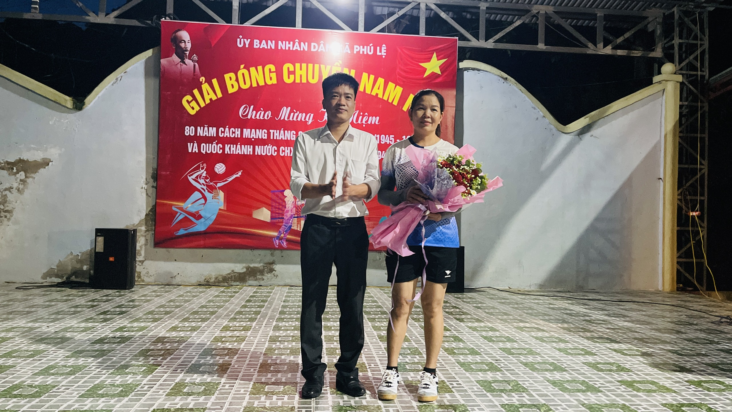 Anh-tin-bai